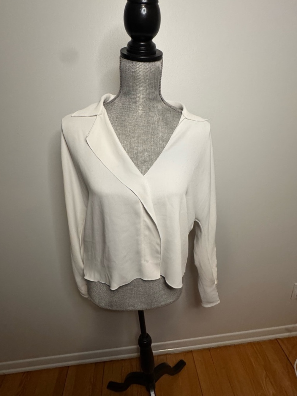 Aritzia Babaton | White V-Neck Wrap Blouse